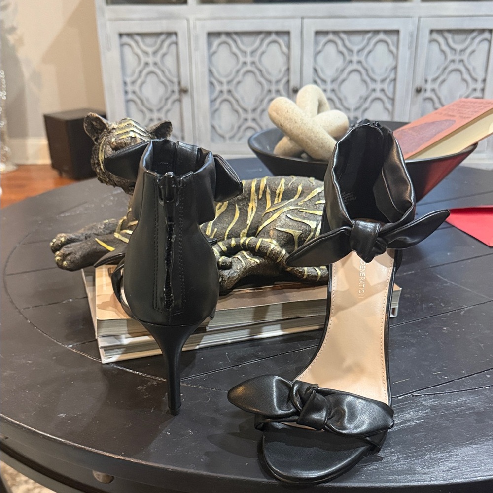 BCBGeneration Black Bow Heels